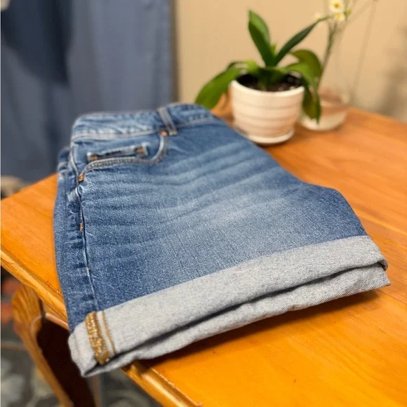 LOFT Cuffed Denim Shorts - Picture 1 of 3